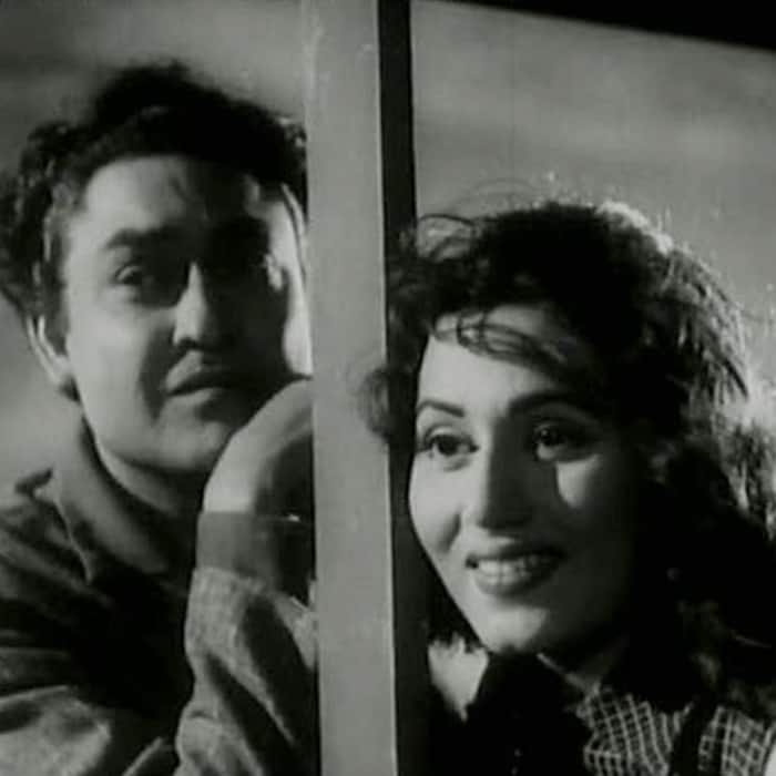Ashok Kumar in Howrah Bridge
