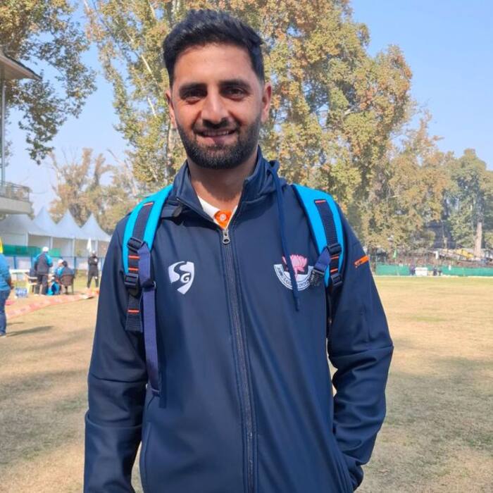 Auqib Nabi rescued Jammu and Kashmir from 90 for 7