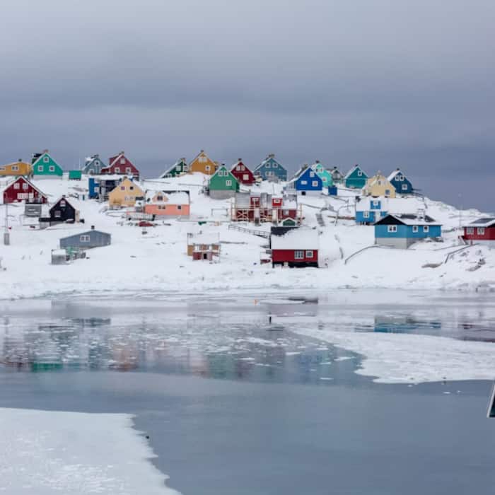 Avannaata is another massive region in Greenland  spanning 522 700 square kilometers 