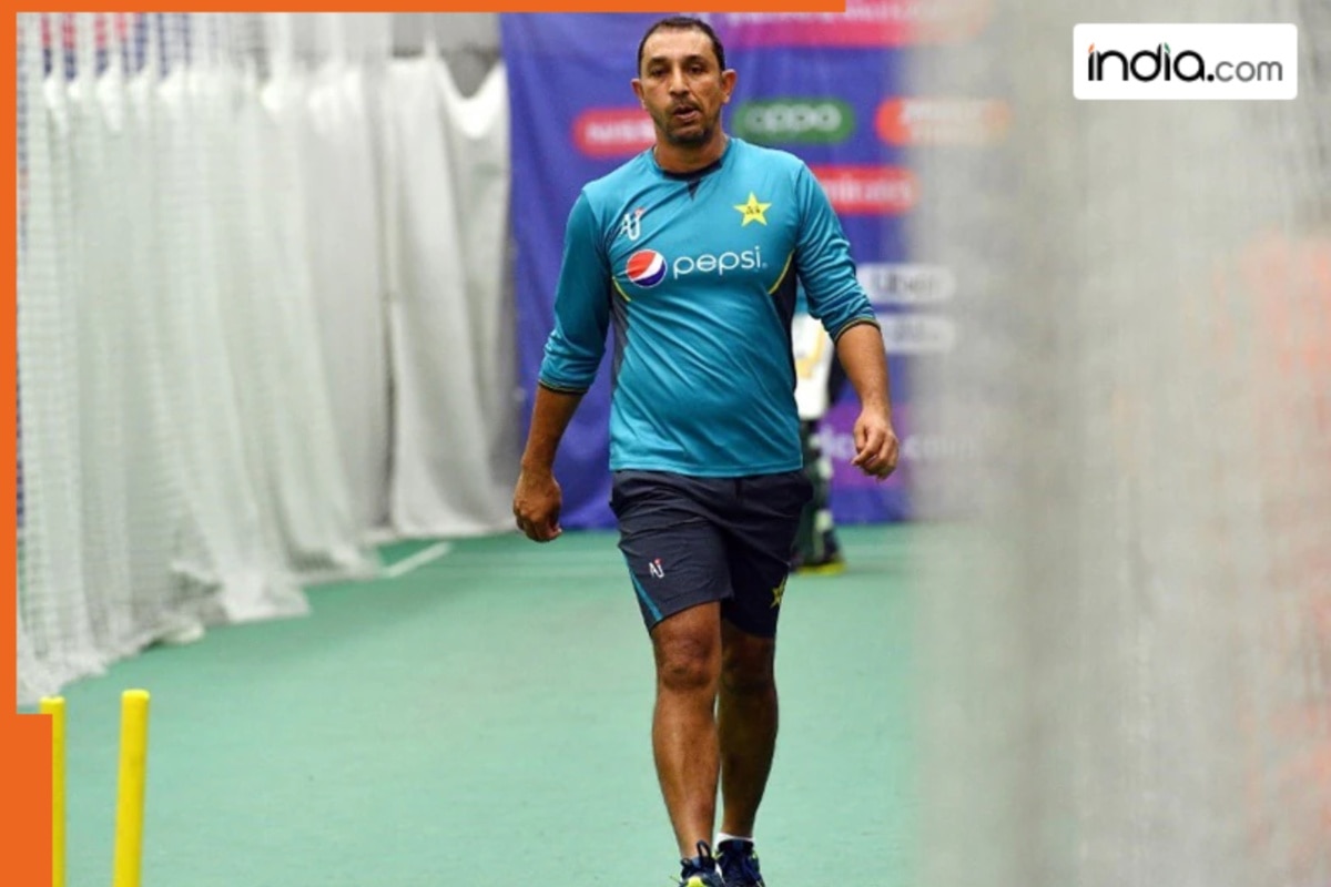 Azhar Rind Ada Bad news for PCB as it can't sack coach Azhar Mahmood due to...
