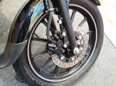 Bajaj Avenger 150 Street Photo Gallery