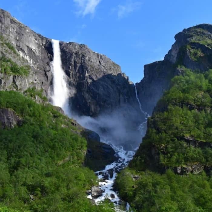 Bal  ifossen     850 m