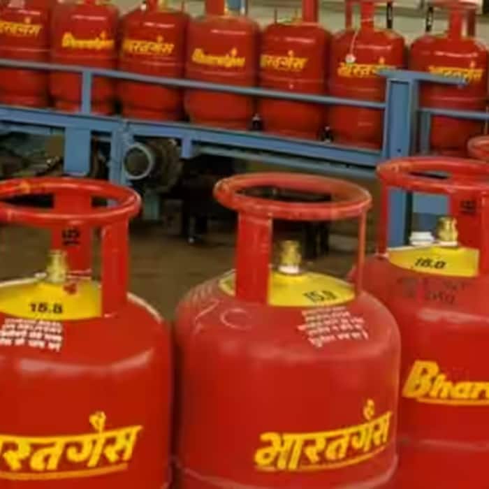 Bharat Gas Customer Care Smartline 1800 22 4344   for complaints and LPG service requests