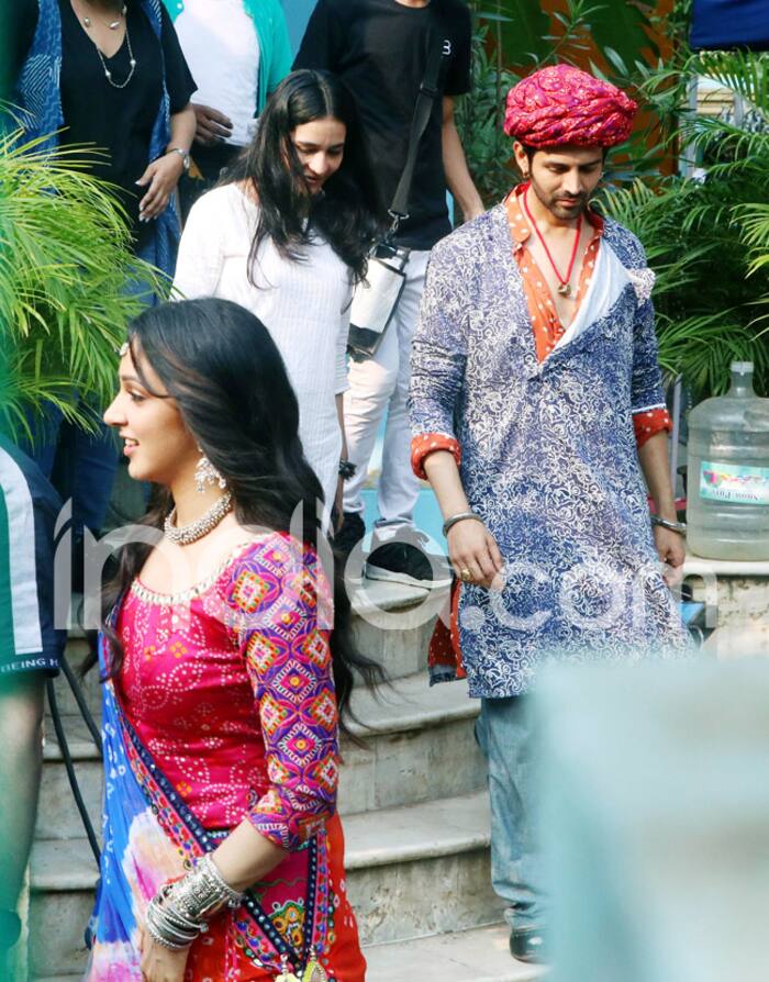 Bhool Bhulaiyaa 2: Kartik Aaryan-Kiara Advani’s Pictures From The Sets Will Leave You Excited For The Film