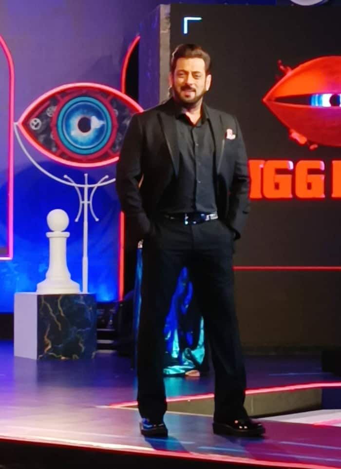 Bigg Boss 16: Salman Khan Says Income Tax, ED Are Watching Him - See ...