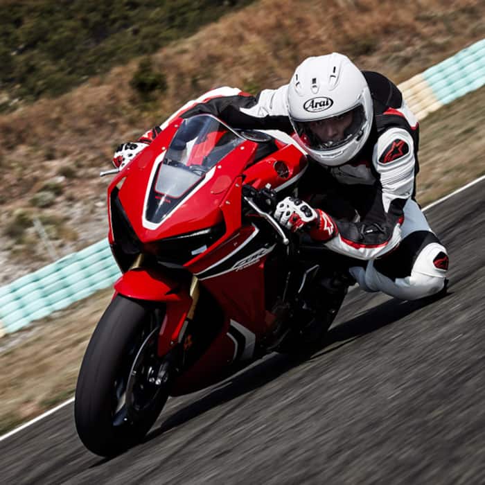 Bookings for 2017 Honda CBR 1000RR Fireblade