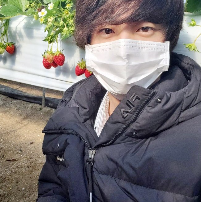 Bts Member Jin Visits Strawberry Farm And It Is The Sweetest Thing You Ll See On The Internet Today