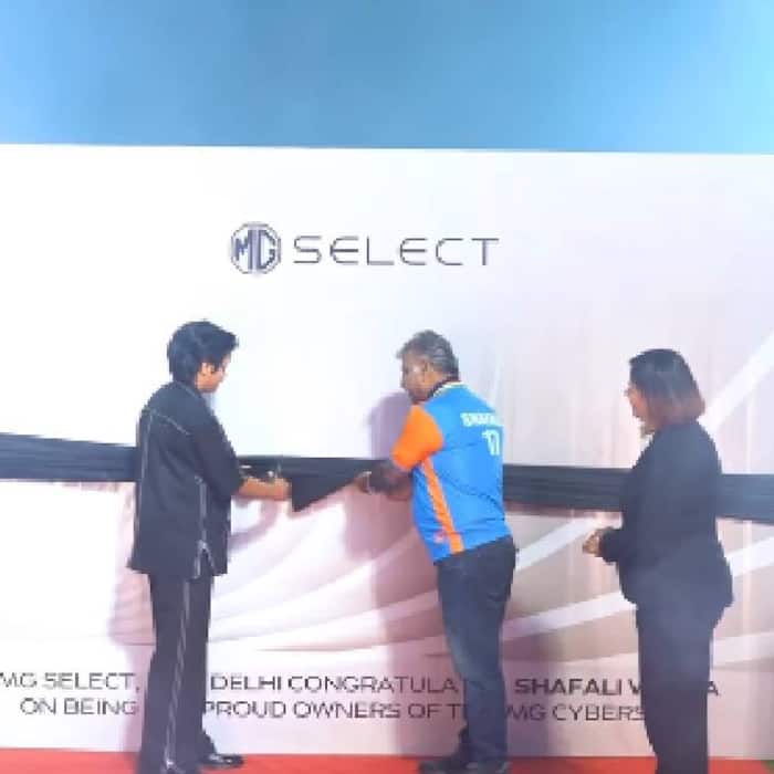 Car was hidden inside a collapsible box