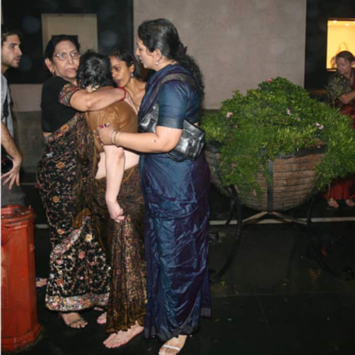 Causalities of 26/11 Mumbai terror attacks rushed for medical treatments