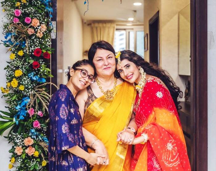 Charu Asopa And Rajeev Sen Share Baby Shower Pics
