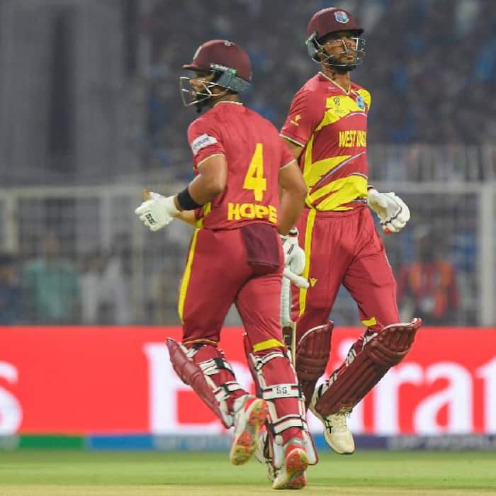 Chase and Hope added 68 runs for the first wicket(6)
