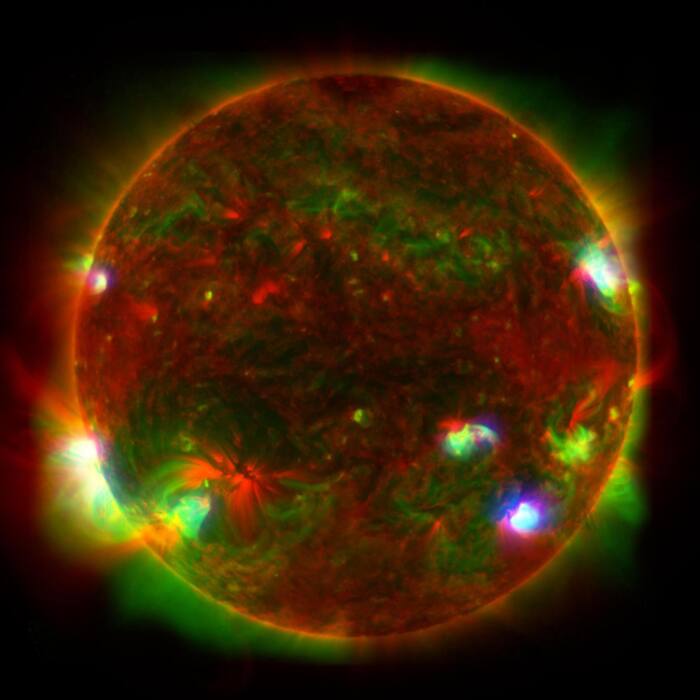 Composite image of the Sun showing high-energy X-ray data from NASAs Nuclear Spectroscopic Telescope Array (NuSTAR)