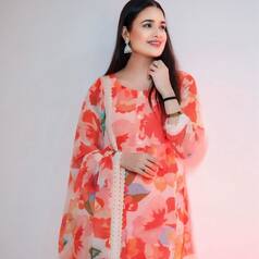 Yuvika Chaudhary-Inspired 8 Chic Suits For Raksha Bandhan