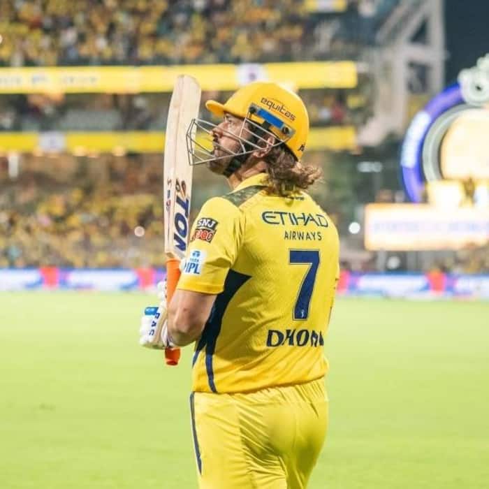 CSK batting coach Mike Hussey provides update on MS Dhoni’s fitness