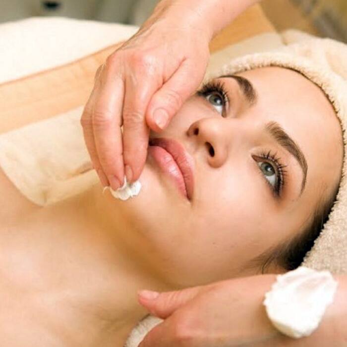 Curd and sugar scrub is good for skin during winters