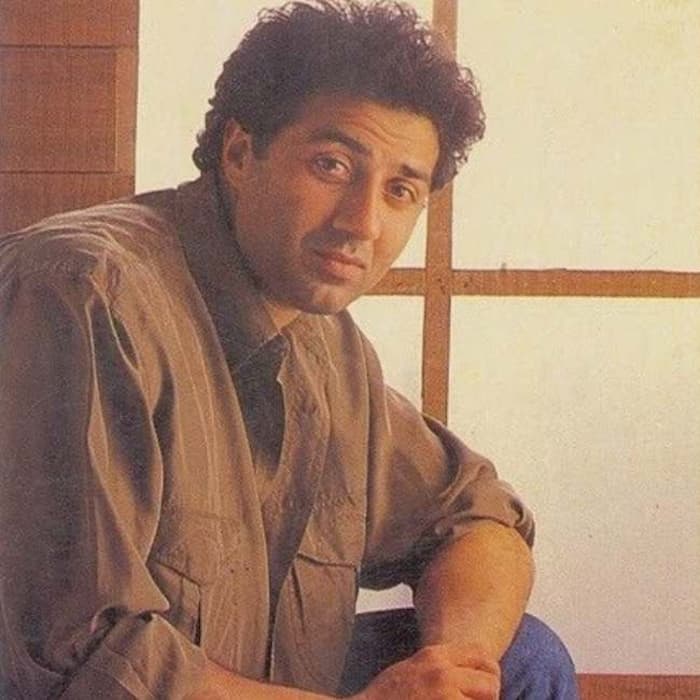 Darr presents Sunny Deol in a riveting psychological thriller