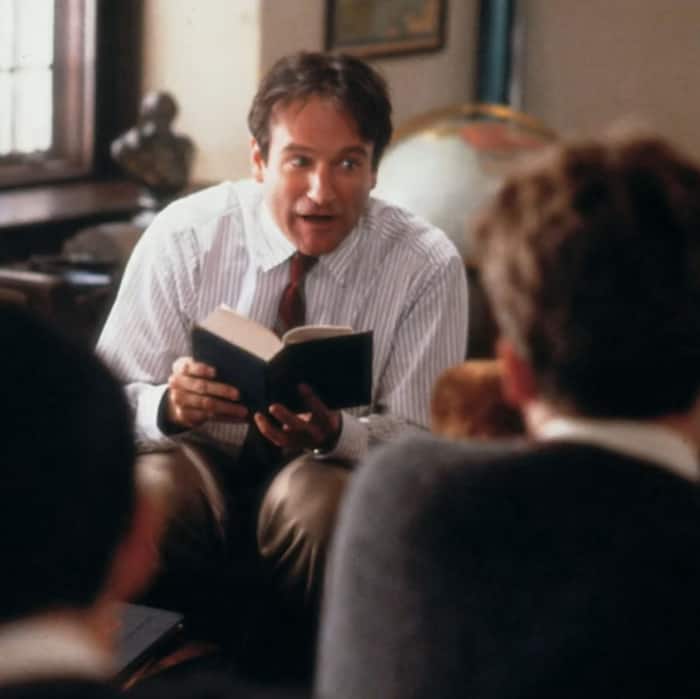 Dead Poets Society – A teacher who teaches students to think beyond the walls