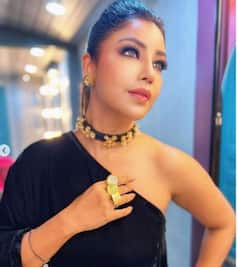 Bigg Boss 15: Debina Bonnerjee’s Stunning Pics in Black One-Shoulder High Slit Velvet Dress go Viral, Actor’s Passionate Stance in The Show Takes The Limelight| PICS