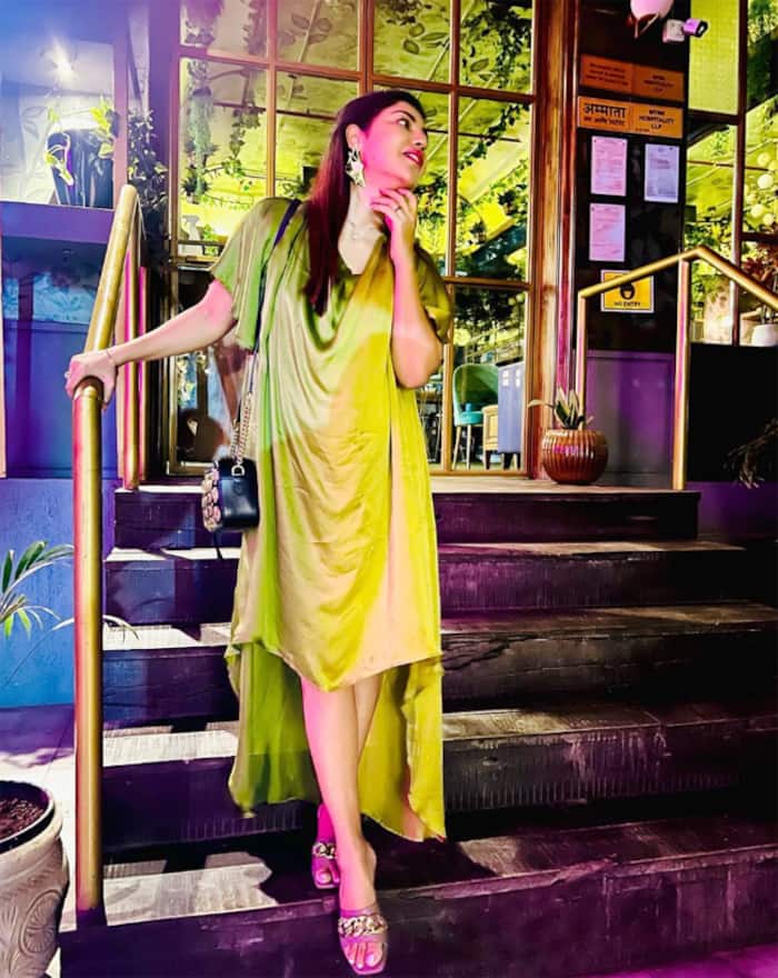 Debina Poses Like A Boss