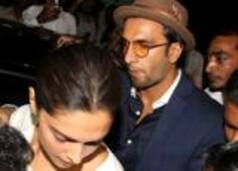 SRK, Deepika visit Jahnvi Kapoor