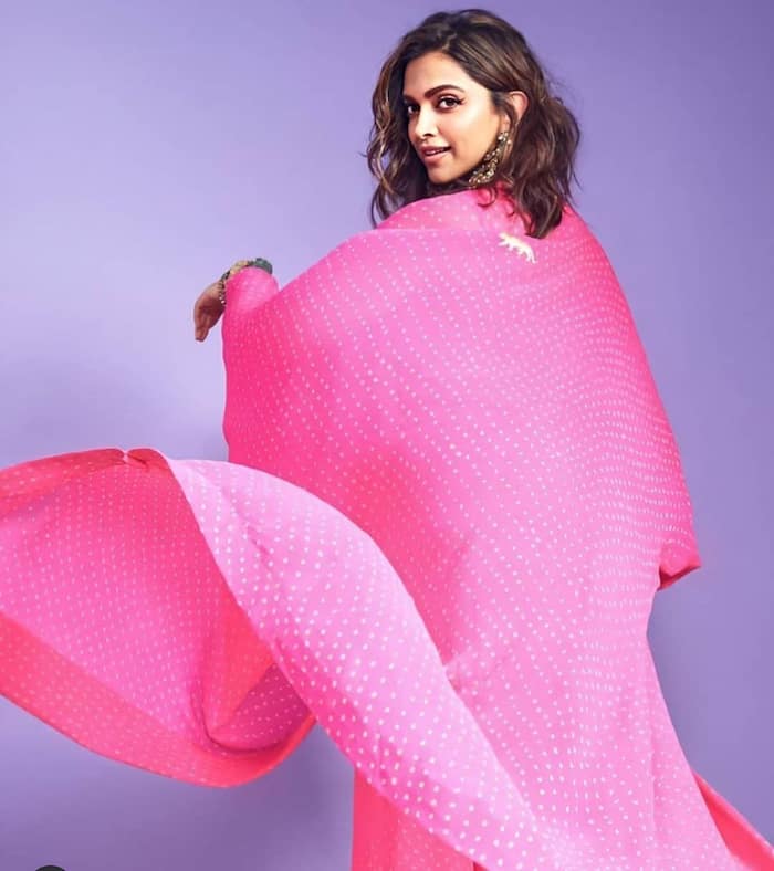 deepika padukone pink dress kapil sharma show Deepika