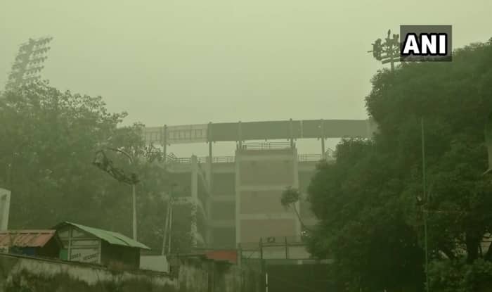 Delhi AQI Alarming, Literally!