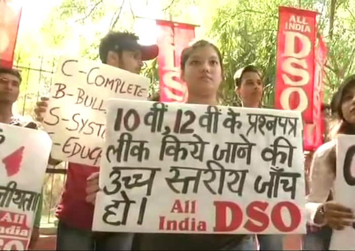 Delhi students protest at Jantar Mantar against CBSE Paper leak