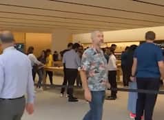 Apple iPhone 15 Series First Sale: Long Queues of People Outside Delhi's Saket, Mumbai's BKC- In Pics