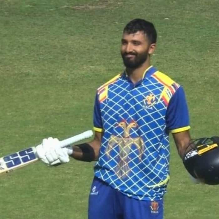 Devdutt Padikkal currently has 605 runs in 6 matches in VHT 2025 26