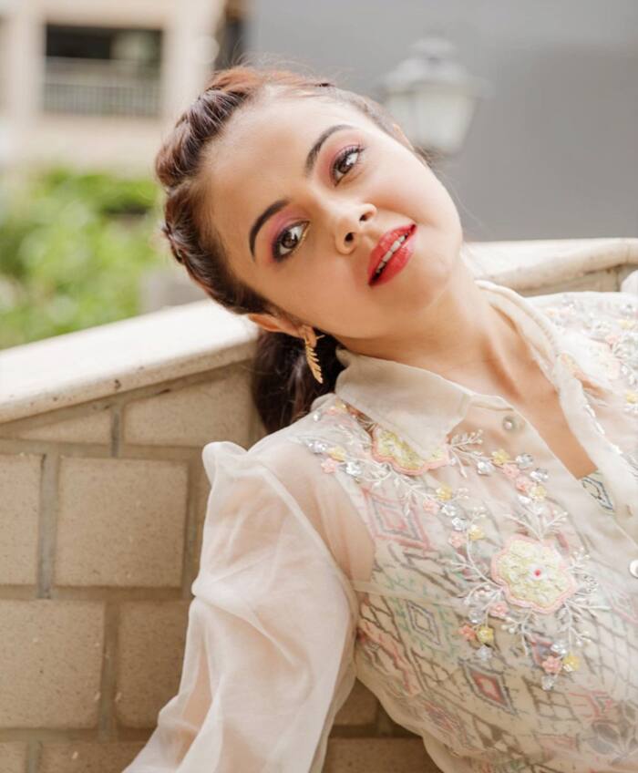 Devoleena Bhattacharjee Looks Ethereal
