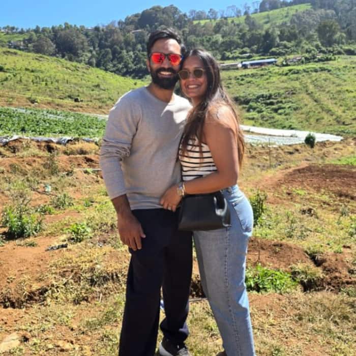 Dinesh Karthik took fitness classes with Dipika Pallikal under coach Shankar Basu