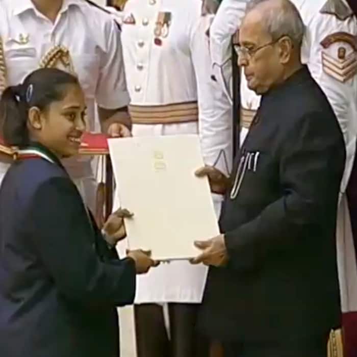 Dipa Karmakar receives Khel Ratna award by Pranab Mukherjee