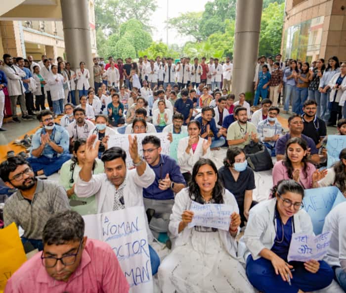 Doctors protest in Delhi