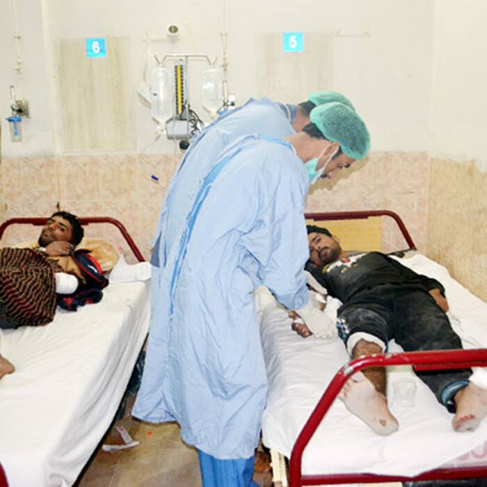 Doctors treating the injured of Police Training College Quetta