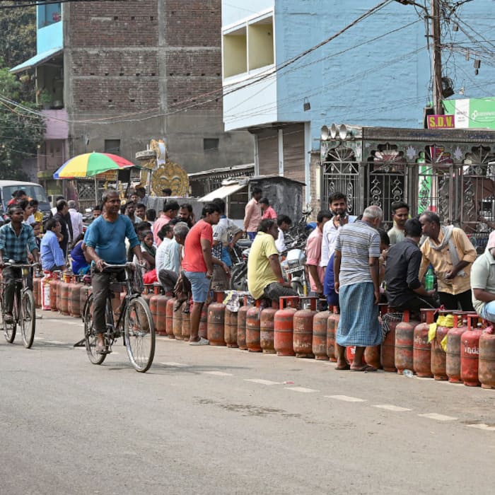 During FY 2024 25  around 43 6 lakh new domestic LPG customers were added across India 