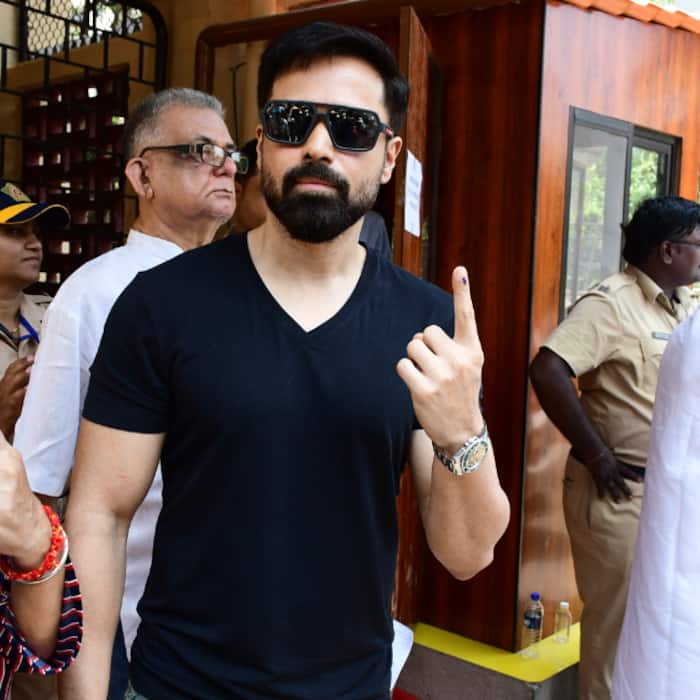 Emraan Hashmi Steps Out To Cast His Vote In Mumbai