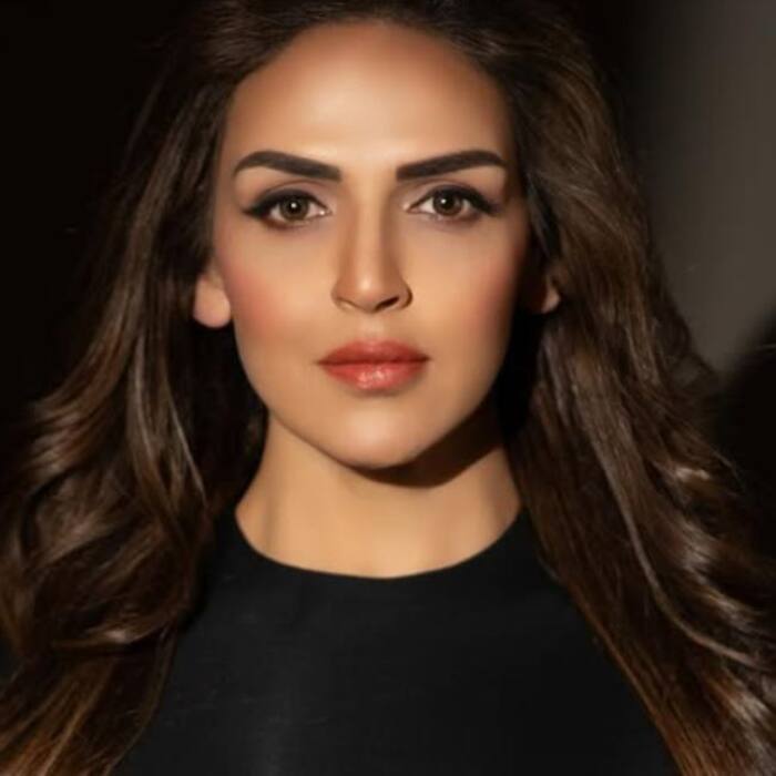 Esha eats a healthy breakfast