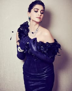 Sonam Kapoor Ahuja's Drool-Worthy Pictures in Body-Hugging Black Dress Sets Internet on Fire