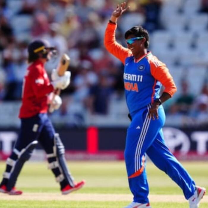 First wicket on the 92nd ball, then the innings collapsed