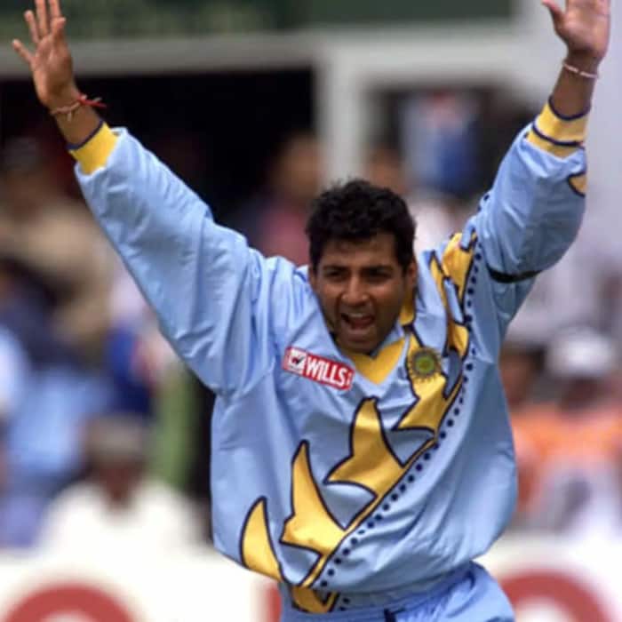 This cricketer is richer than Dhoni, Kohli, Rohit, Sachin, married a ...