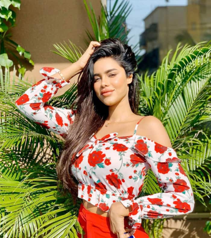 Gizele Thakral's sexy Look in Tiger Print Bikini