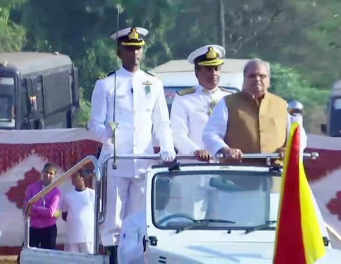 Governor  Satya Pal Malik unfurls the tricolor in Goa