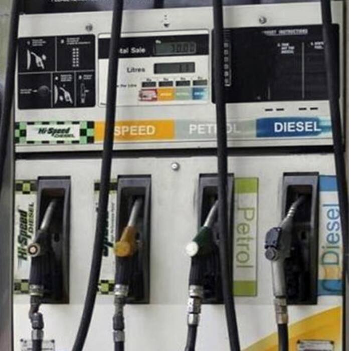 Gujarat government cuts VAT on fuel by 4 percent