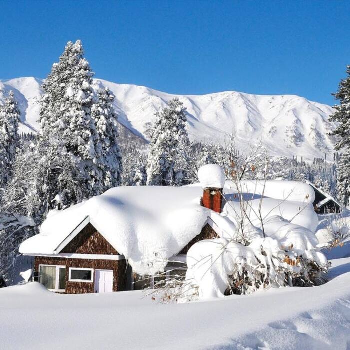 Gulmarg  Kashmir     Experience heaven on  Earth