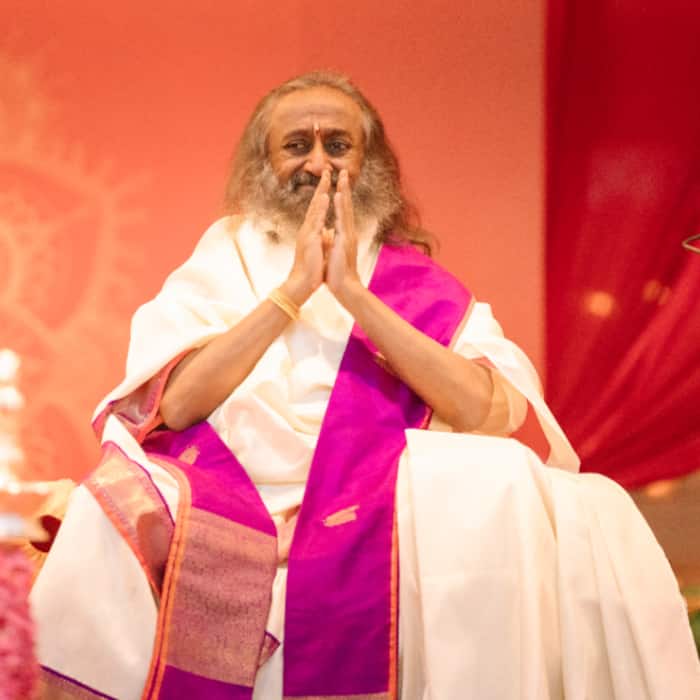 Gurudev Sri Sri Ravi Shankar   10 Quotes on Meditation for Beginners