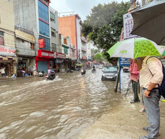 Heavy rainfall in Noida