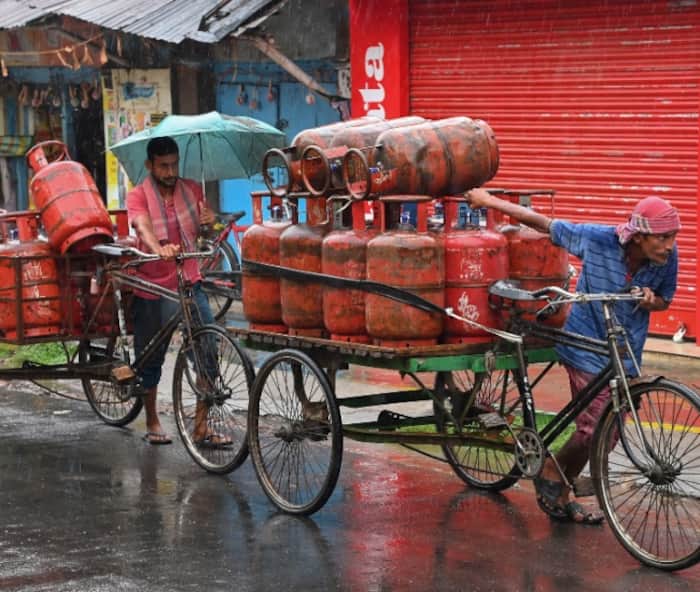 Heavy rains forecast in THESE areas of Bengal