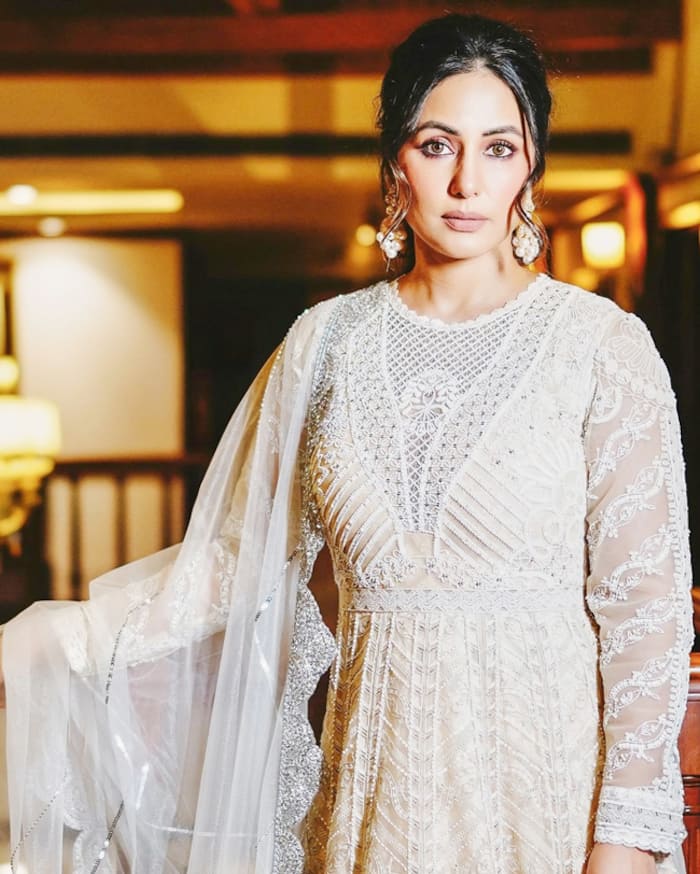 Hina Khan Aces Her Desi Girl Look