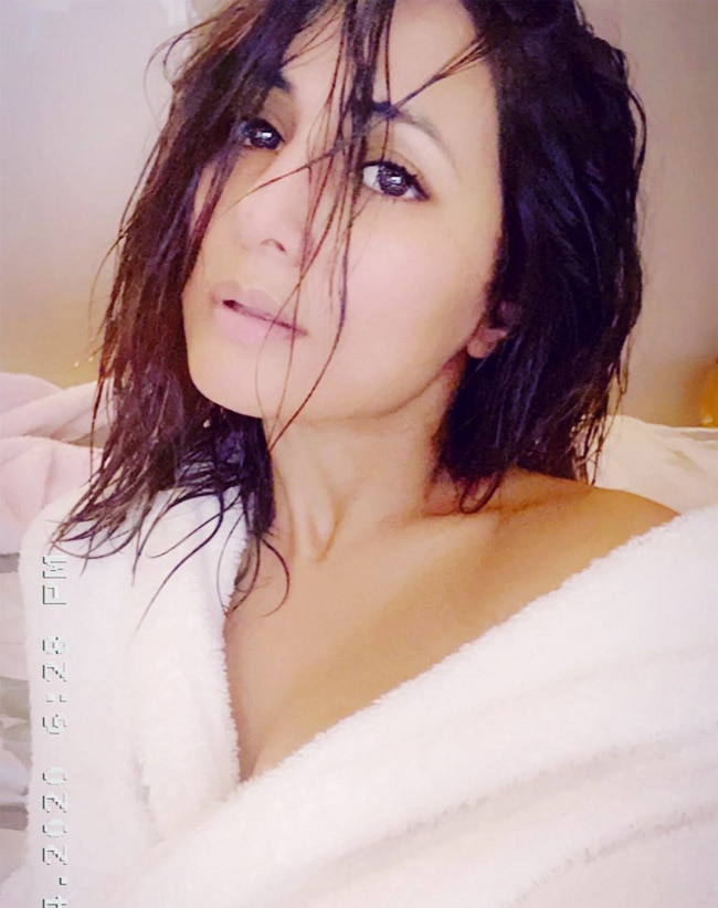 Hina Khan Goes Bold in Bathrobe And wet Hair