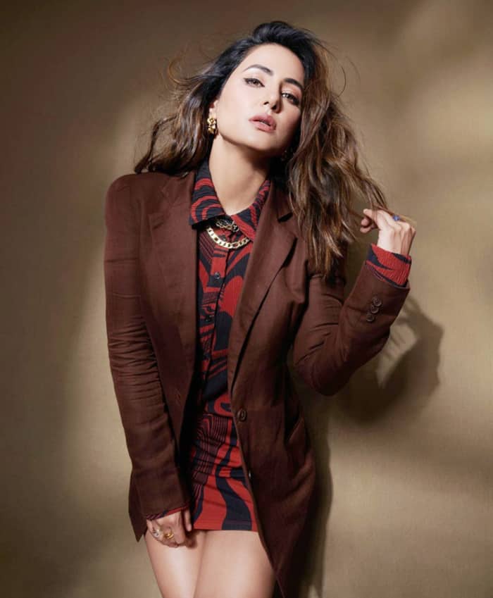 Hina Khan is Definitely a Boss Lady in Red Dress And Brown Blazer - See Pics